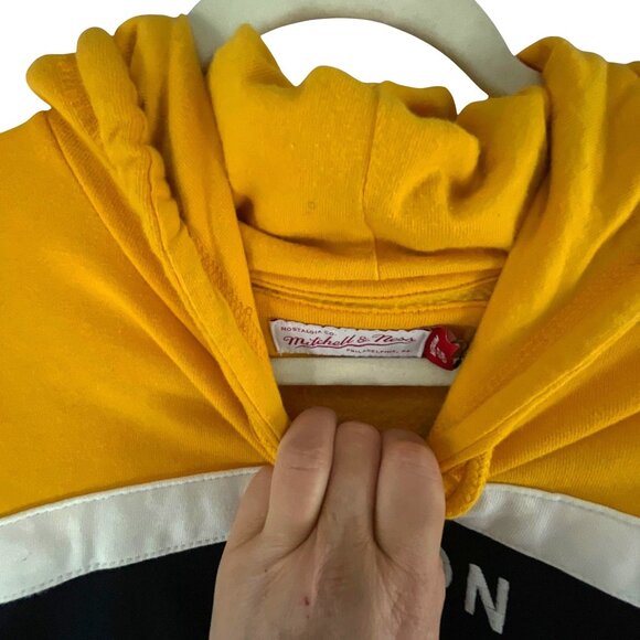 Mitchell & Ness Boston Bruins Head Coach Pullover Hoodie Medium Black Yellow - Picture 4 of 7